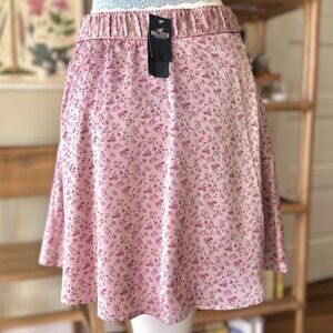 NWT Hollister Ultra High Rise Skater Skirt Pink Floral HiSize Small MSRP $29.95